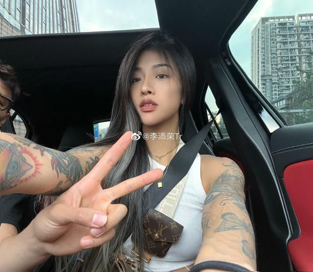 漂亮的女医生
